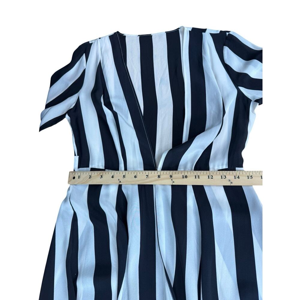 100% Silk Robe Womens Extra Small Black Ivory Striped Beetlejuice Minimalist - Picture 12 of 15